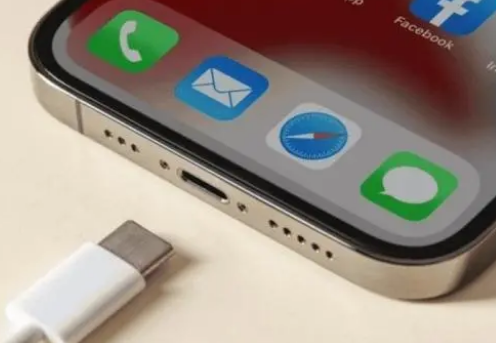 竟陵街道苹果15维修分享iPhone15改USB-C接口后能和安卓用户互借充电器吗 